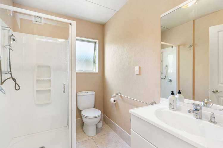 288 Beach Road Onerahi_25