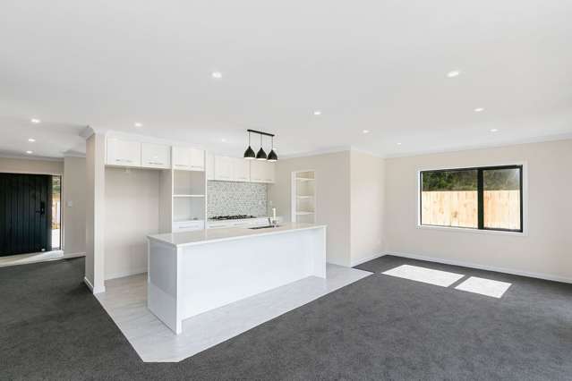 6 Pihipihi Way Crofton Downs_1