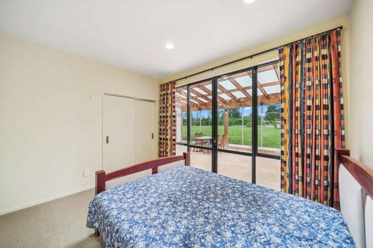 6-10 Holdens Road Henderson_10