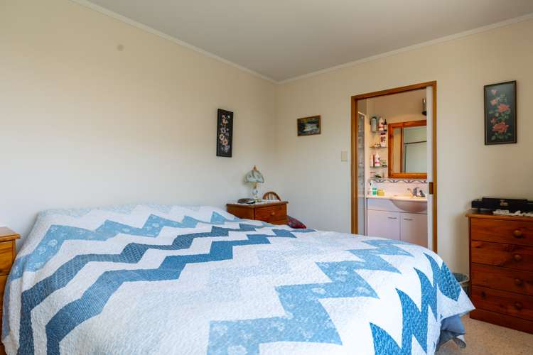 136 Maxwell Road Redwoodtown_10