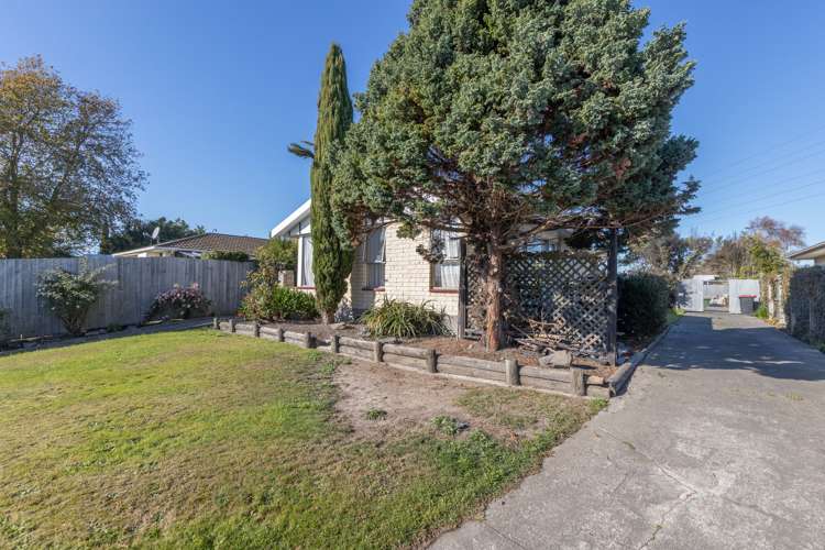 72 Denise Crescent Hornby_14