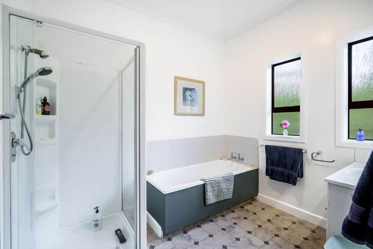 54 Ayresdale Road Ascot_14