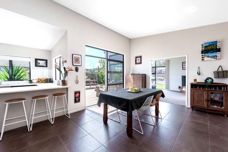 48 Tamure Place Ruakaka_5