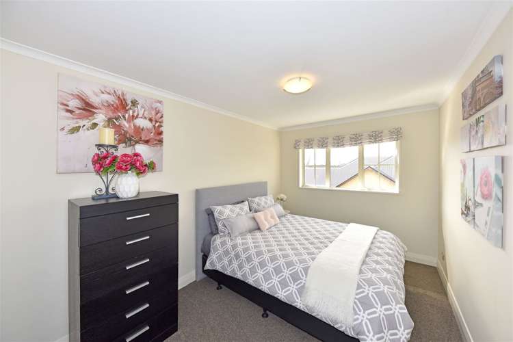 9 Strathmore Gardens Burwood_14
