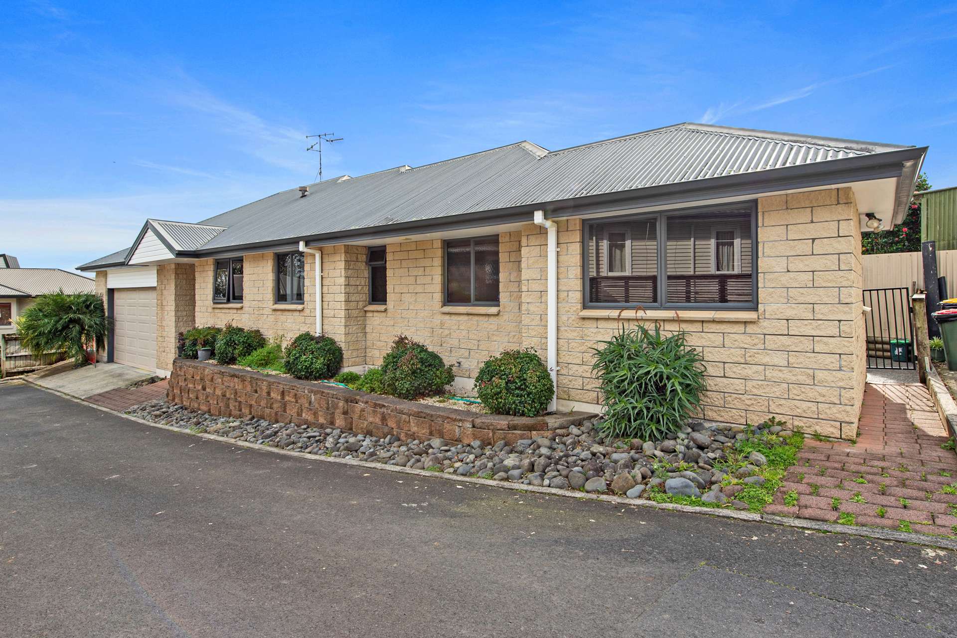 18c Alison Street Hamilton Lake_0