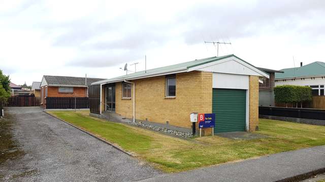 84 Hampden Street Hokitika_1