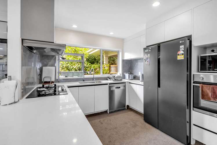 9 Priestley Drive Bucklands Beach_21