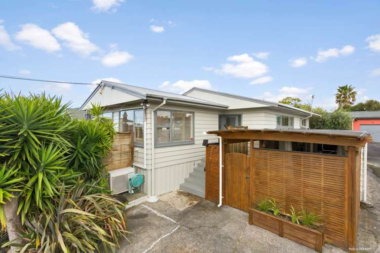 4 Vodanovich Road Te Atatu South_13