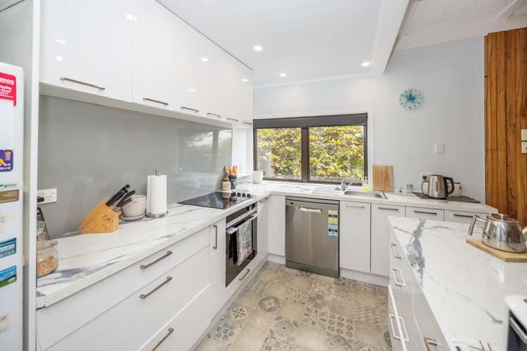 223 Maru Road Pukeatua_17