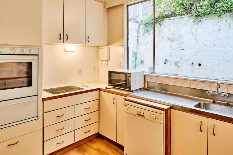 20 Mcfarlane Street Mount Victoria_14