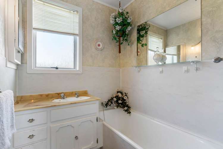 40 Easton Park Parade Glenfield_10