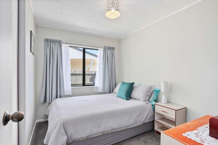 2/12 Miriam Corban Heights Henderson_7