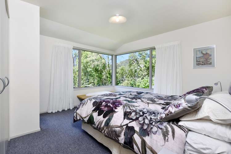 3215 Archers Road Tennyson Inlet_15