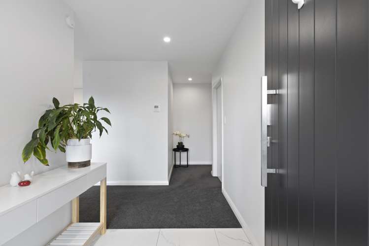 2 Corsica Court Fitzherbert_2