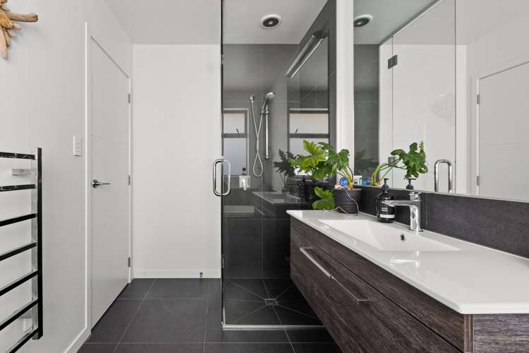 75 Lochhead Street Mahora_17