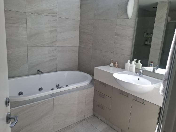 7 Le Quesnoy Place 11373_11