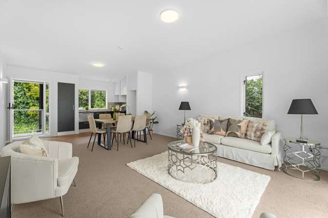 Newly Renovated, Sun-Filled Apartment!