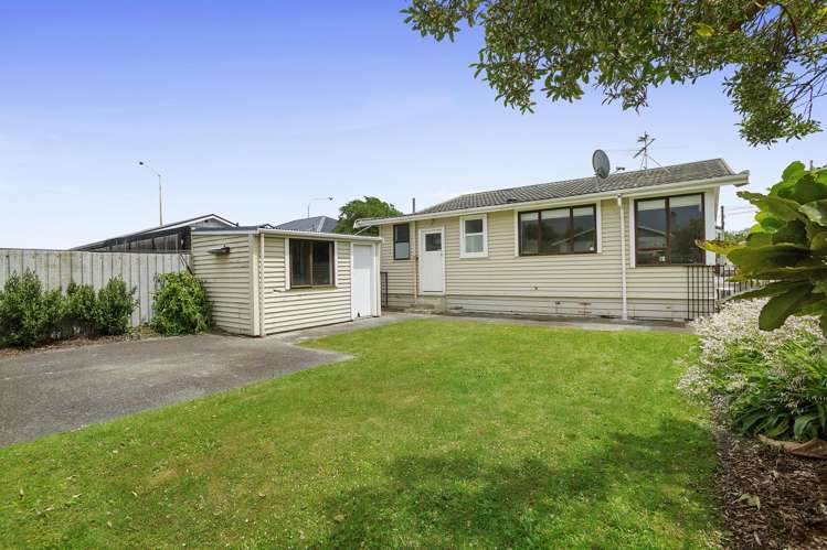 2 Collins Street Petone_18