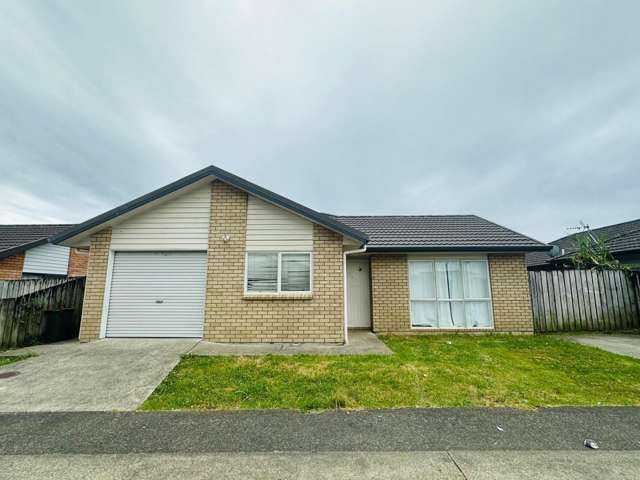 Spacious 5-Bedroom Family Home with Modern Living in MÃÂngere