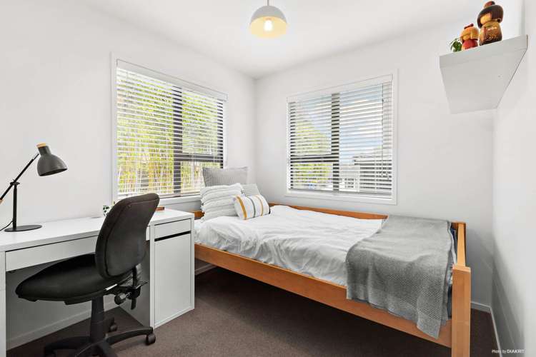 2/41 Jacaranda Avenue Beach Haven_17