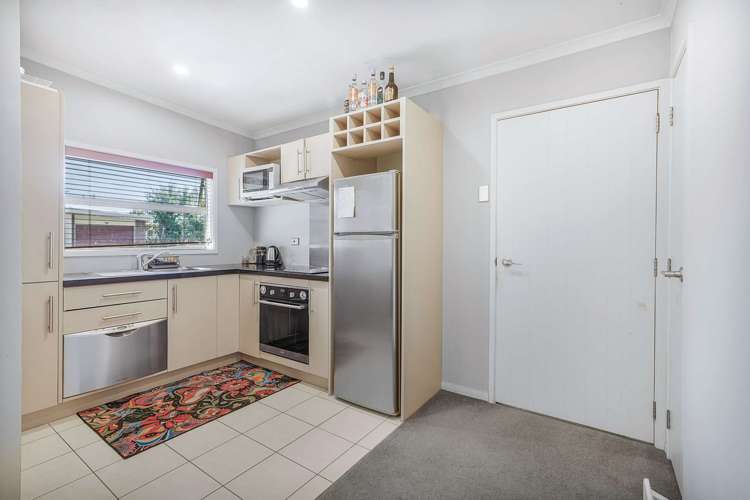 8/46 Peachgrove Road Hamilton East_2