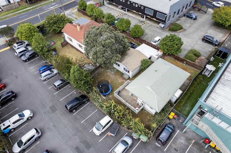 282 West Coast Road Glen Eden_18