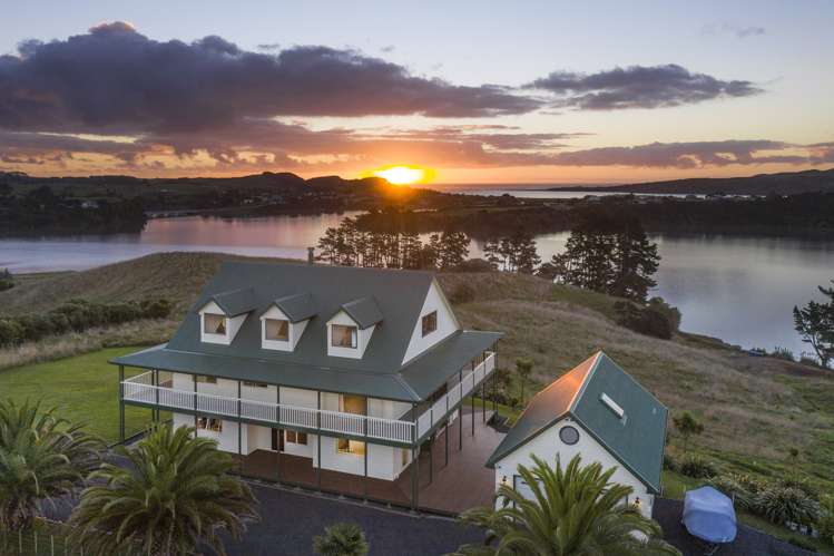 246 Hills Road Raglan_1