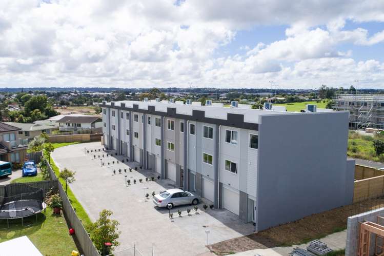 85 Bordeaux Parade Te Atatu South_25