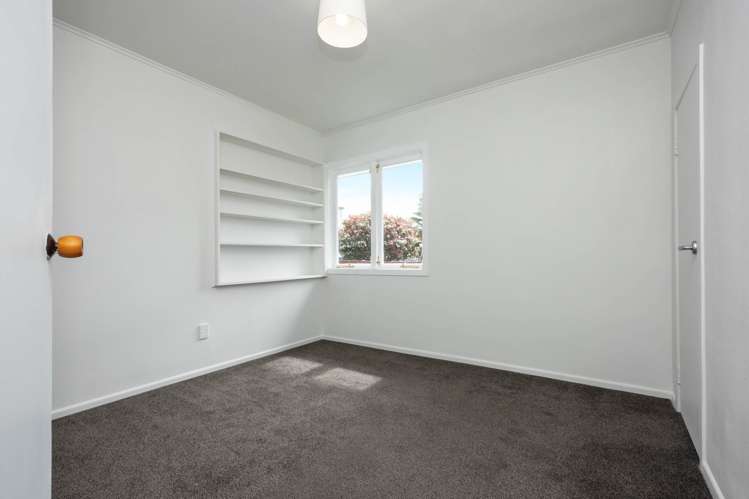 1/12 Neil Avenue Te Atatu Peninsula_13