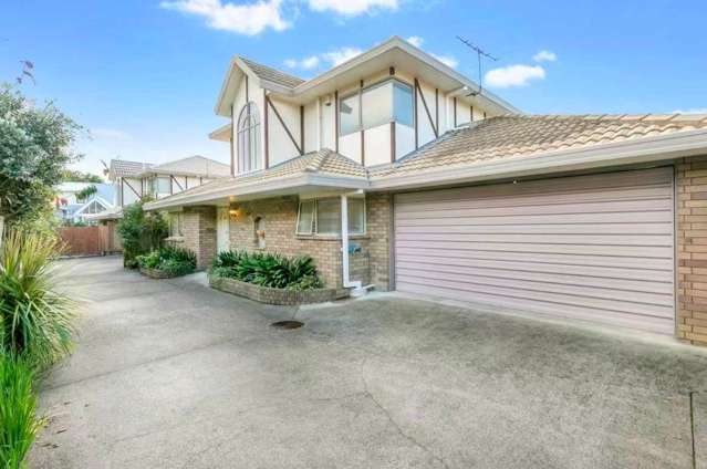 Spacious, Secure & Perfectly Located - Greenlane