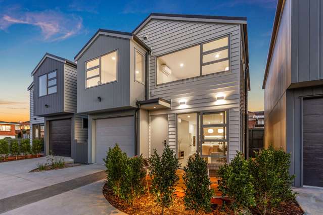 Standalone Luxury in the Heart of Milford