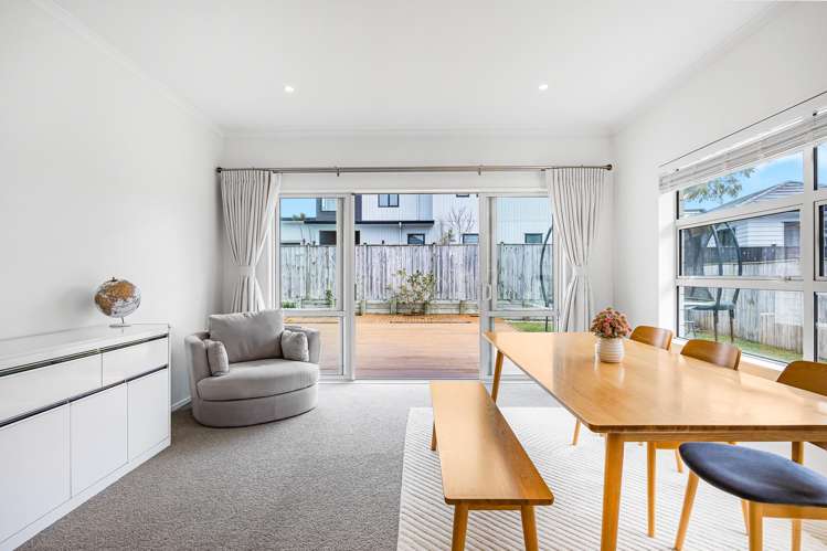 81 Colonial Drive Silverdale_5