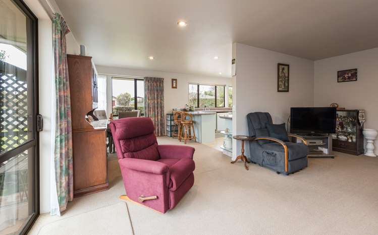 3 Standish Place Stoke_11