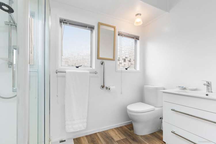 1/14 Scarlock Avenue Browns Bay_12