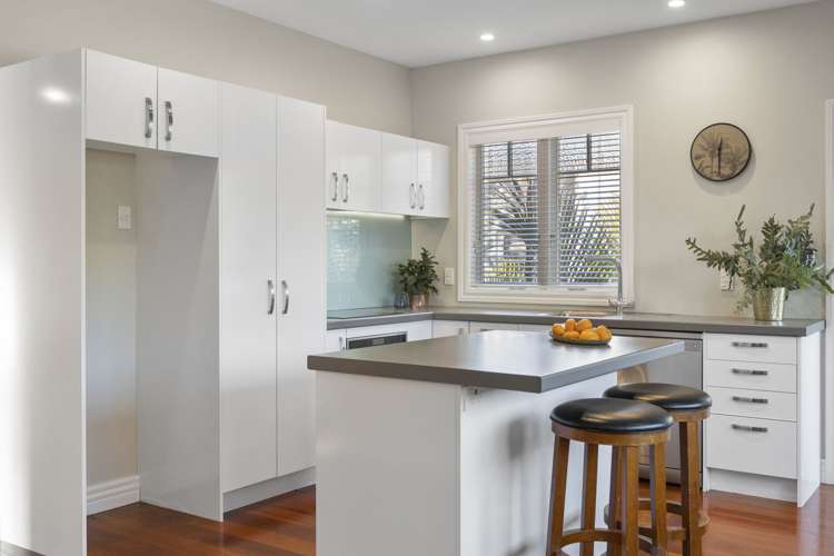 5 Hutchinson Avenue New Lynn_7