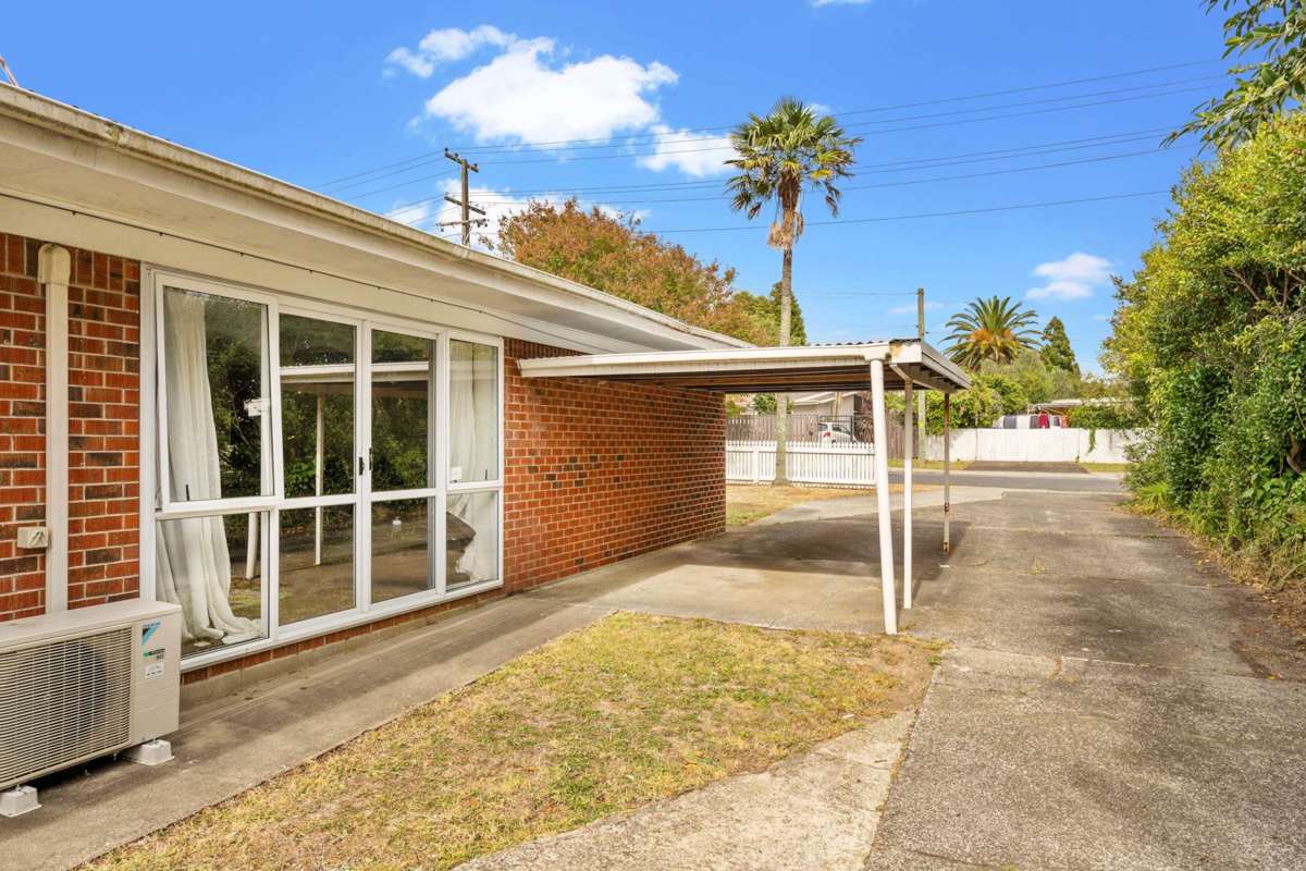 1/81 and 2/8 Christmas Road_1