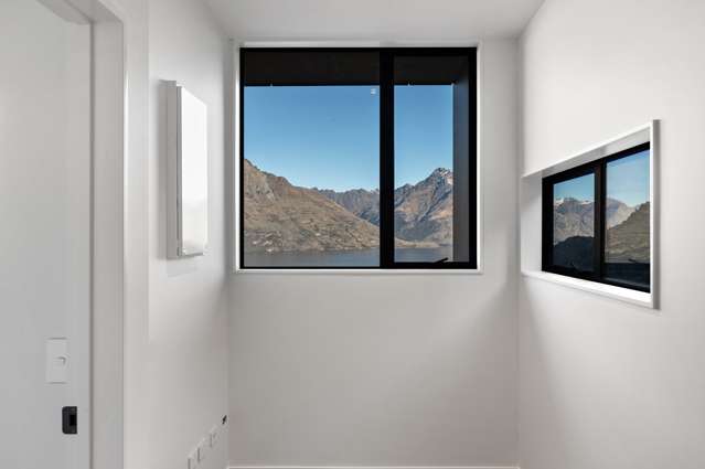 38A & 38B MacKinnon Terrace Sunshine Bay_4