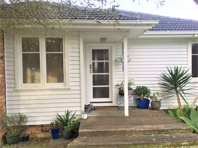13 Flanshaw Road Te Atatu South_1