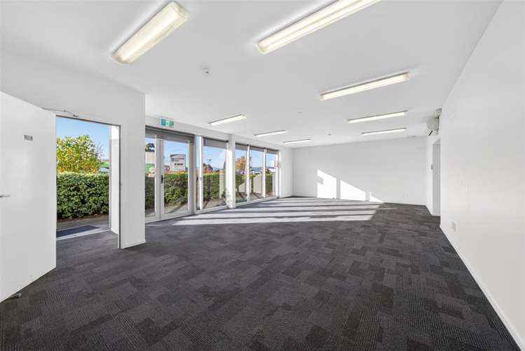 5/2 William Lewis Drive Sockburn_3