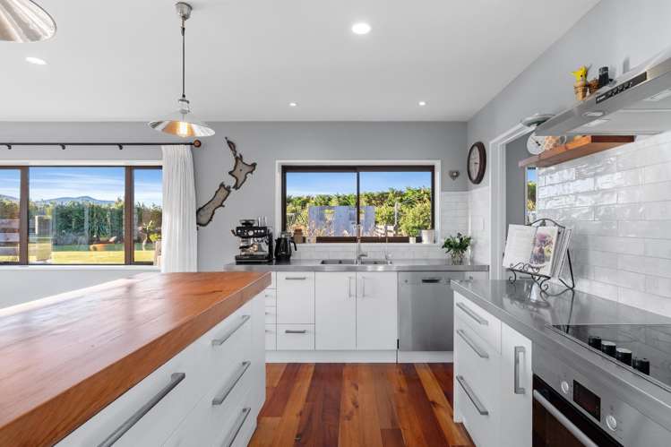 5808 West Coast Road_4