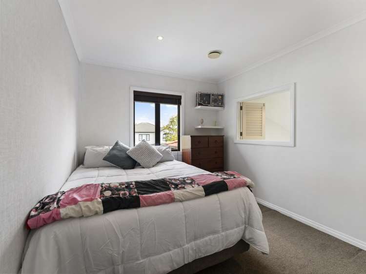 25 Bridgefield Crescent Flat Bush_17