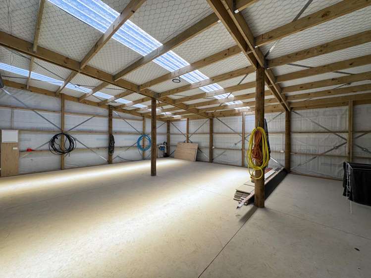 1000A Thames Coast Road Kereta_13