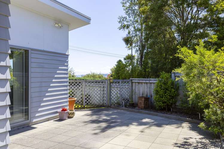 2/30 Ingle Avenue Waipahihi_26