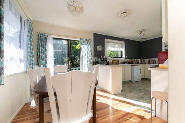 100a Rosier Road Glen Eden_2