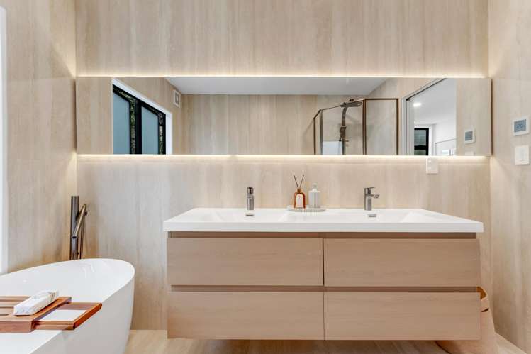 2/701 Great North Road Grey Lynn_16