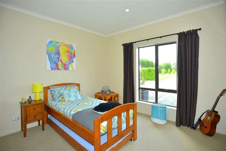 15 Glengarriff Drive Lincoln_11