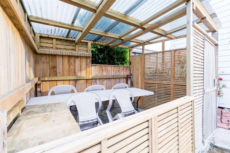 121 Riselaw Road Calton Hill_19