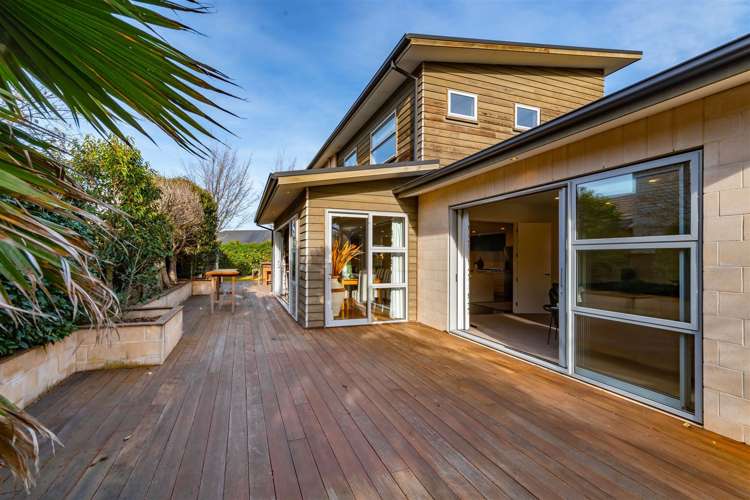 140 Hussey Road Northwood_31