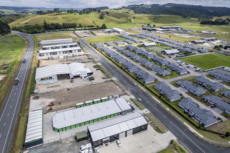 76 Waiwarawara Drive Marsden_13