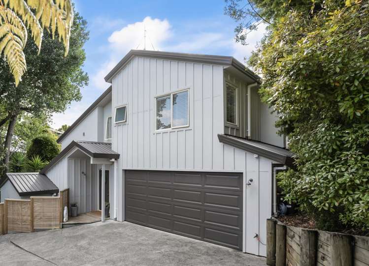 2/96 Beach Road Castor Bay_13